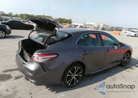 2018 Toyota Camry Se z USA, uszkodzony, nr VIN 4T1B11HK0JU044734